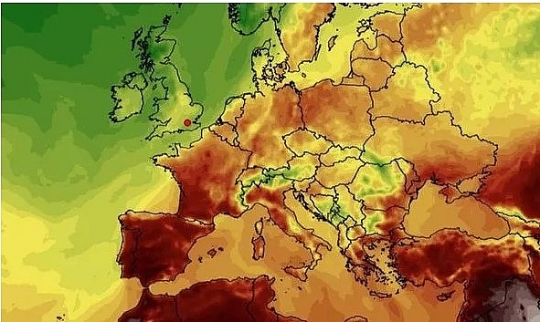 uk and europe weather forecast latest july 21 searing temperature continues before thundery downpours in europe