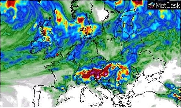 uk and europe weather forecast latest july 24 britain to bear searing heatwave with 34c blast from europe