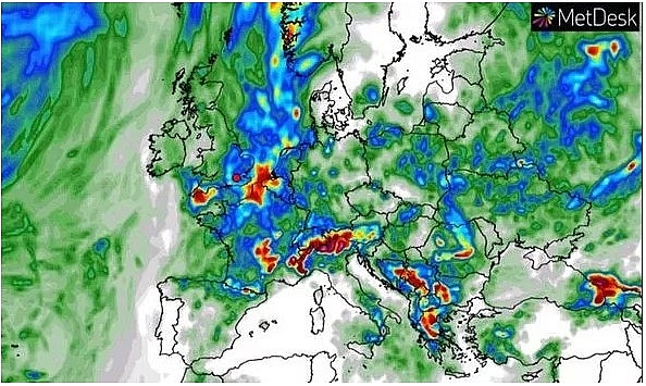 uk and europe weather forecast latest august 9 yellow warnings for thunderstorm across the uk