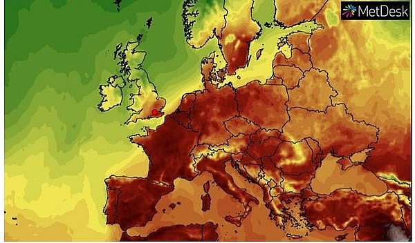 uk and europe weather forecast latest august 9 yellow warnings for thunderstorm across the uk