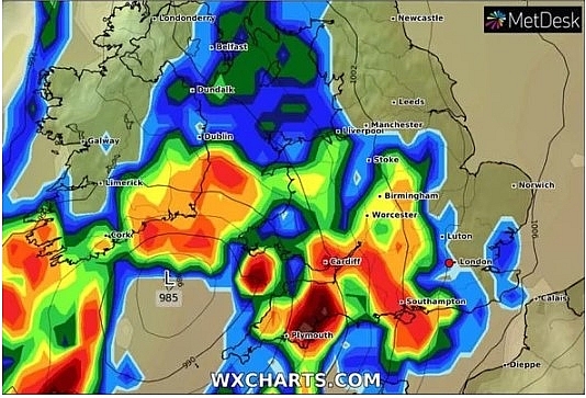 uk and europe weather forecast latest august 14 lightening storm warning for the uk