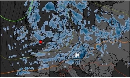 uk and europe weather forecast latest august 14 lightening storm warning for the uk