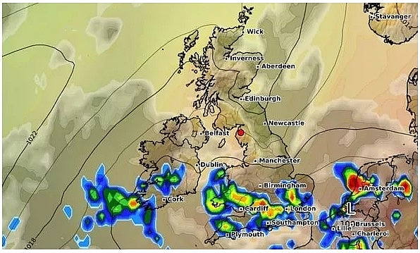 uk and europe weather forecast latest august 15 thunderstorm warnings issued for the weekend in uk amid the fierce heatwave