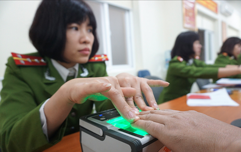 Multiple information electronic ID cards to be reviewed for issuing in Vietnam