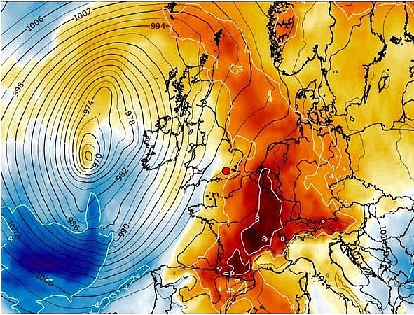 UK and Europe weather forecast latest, August 22: Storm Ellen reintroduces robust heatwave back to Europe