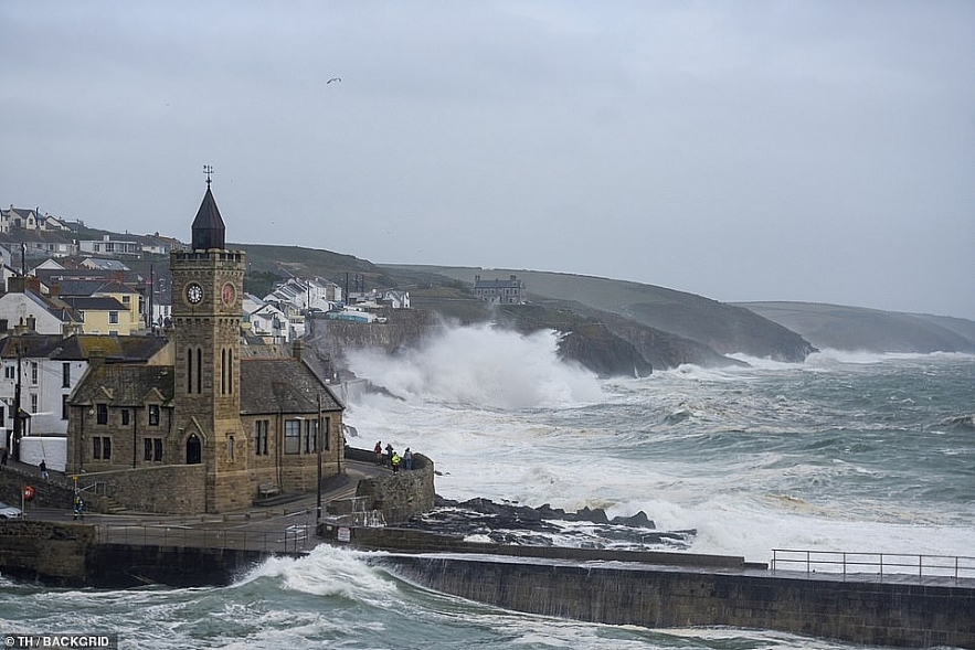 UK and Europe weather forecast latest, August 25: Warnings for Storm Francis to battle UK with 70 mph gusts