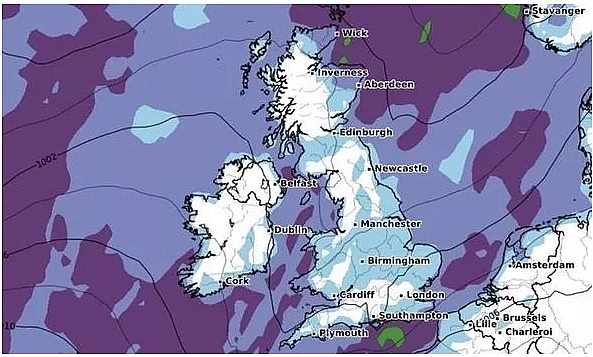 UK and Europe weather forecast latest, September 25: Temperatures drop as gusts bring first frost to slap Britain