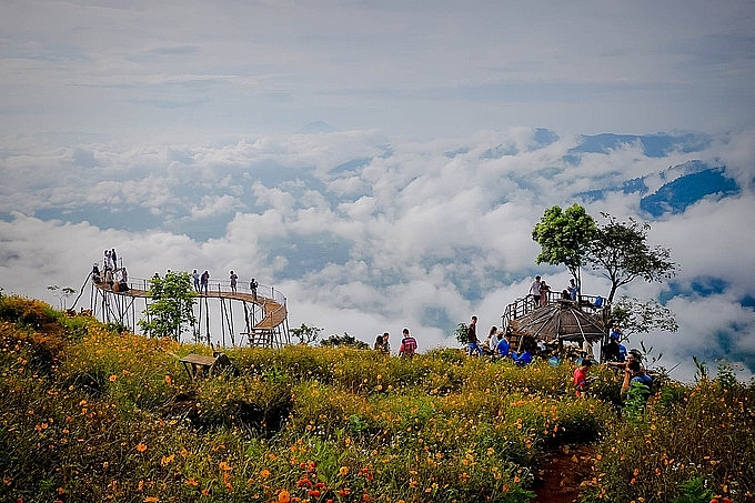 exploring moc chau with unforgettable experience in a wonderful day trip