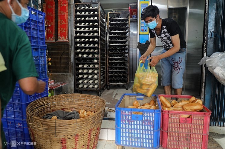F&B firms in HCMC brace for reopening challenges