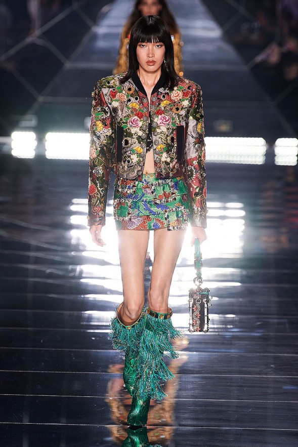 Dolce & Gabbana's Milan Fashion Show: First Vietnamese Model To Walk The Runway
