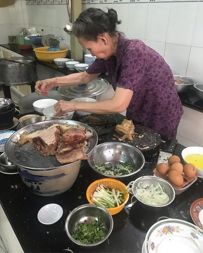 expats in vietnam 6 restaurants serving best authentic pho in ho chi minh city