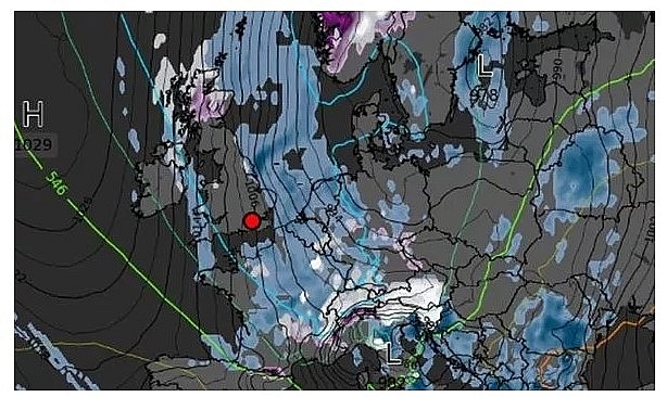 UK and Europe weather forecast latest, October 13: Temperatures plummet below freezing in Britain