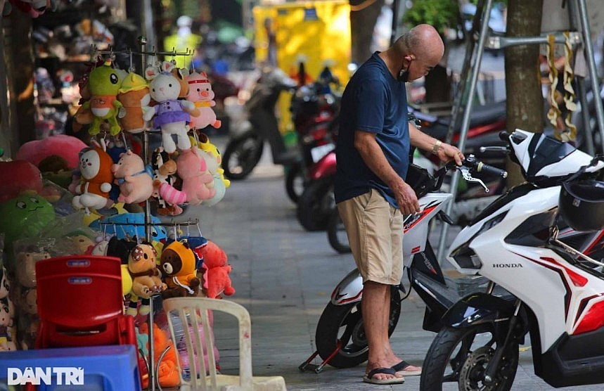 In Photos: 'New Normal' Life in Hanoi