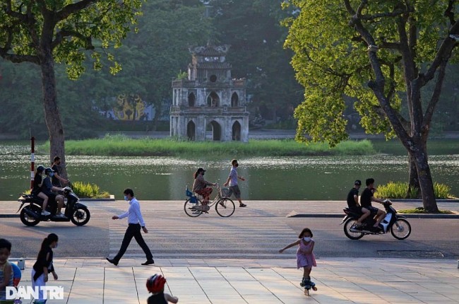 In Photos: 'New Normal' Life in Hanoi