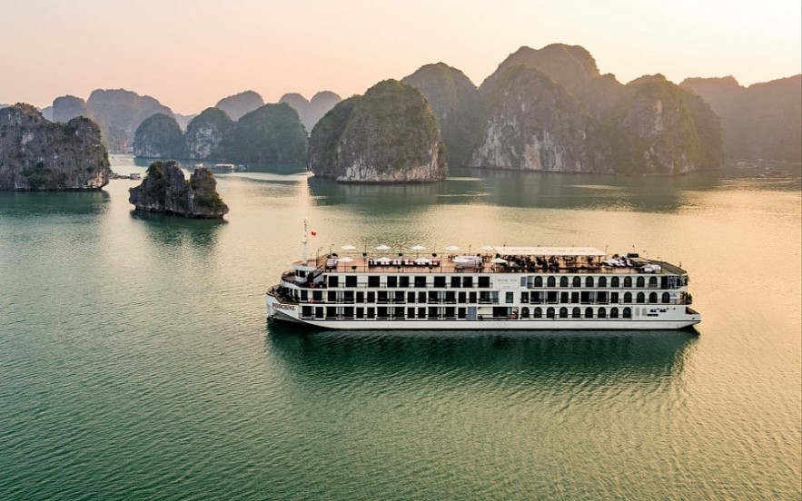 yacht in vietnam