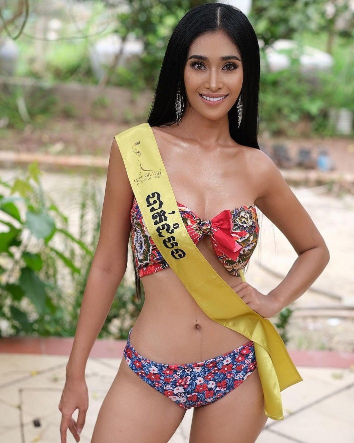 Miss Cambodia's Fiery Body Causes A Fever On Vietnamese Social Media