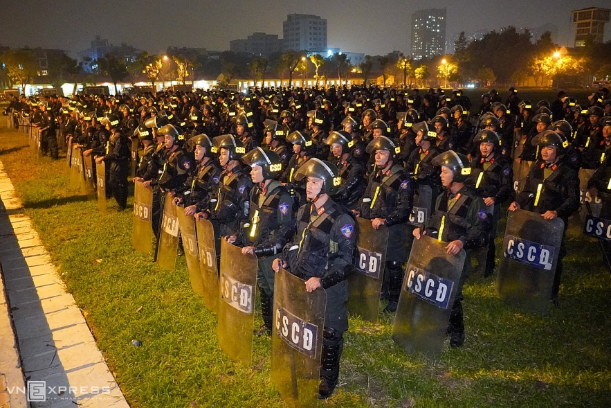 Special police force goes through the 37th ASEAN Summit rehearsal