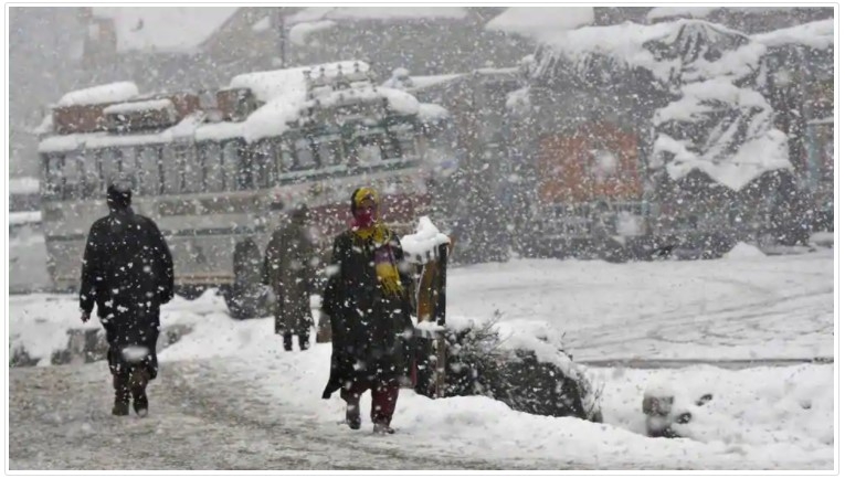 India weather forecast latest, November 27: Light snow and rainfall in isolated places in Valley