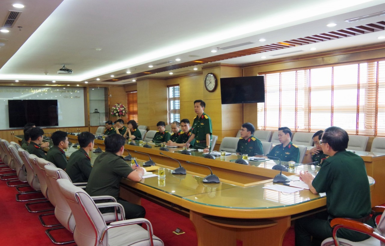 Vietnam to Assist Laos in Training Military Medical Personnel
