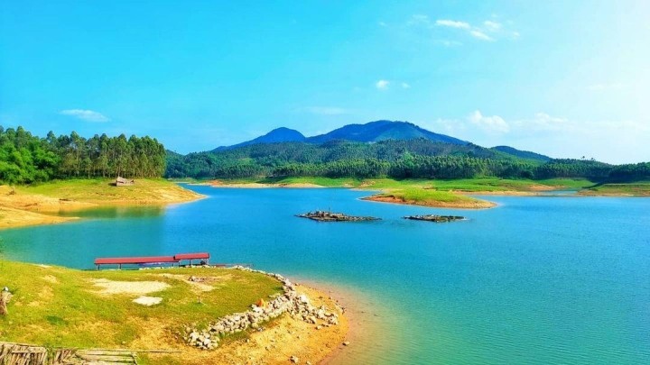 Spectacular Thac Ba Lake Hidden in the Northwestern Wood