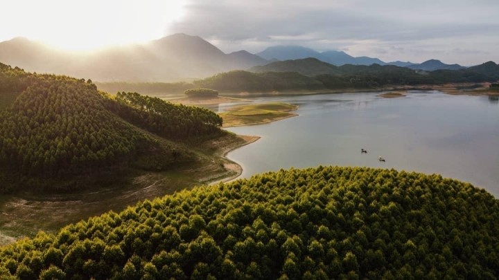 Spectacular Thac Ba Lake Hidden in the Northwestern Wood | Vietnam Times