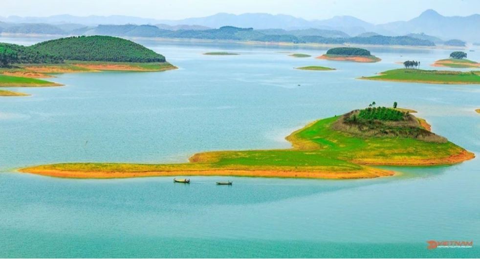 Spectacular Thac Ba Lake Hidden in the Northwestern Wood