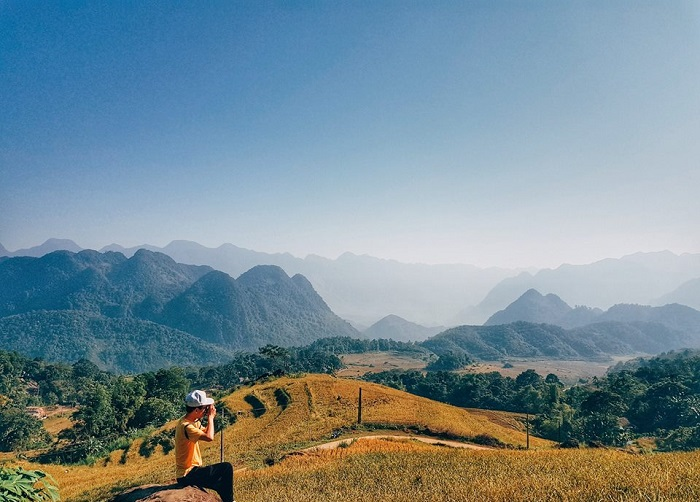 hunting clouds in pu luong sky gate an unmissable experience