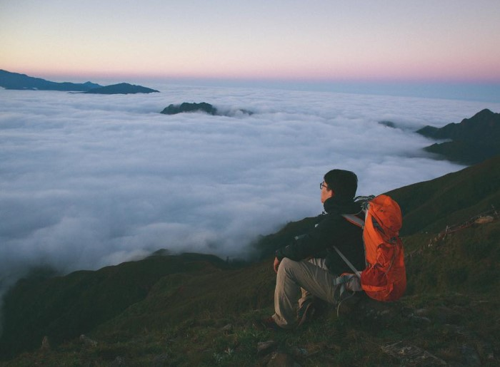 hunting clouds in pu luong sky gate an unmissable experience