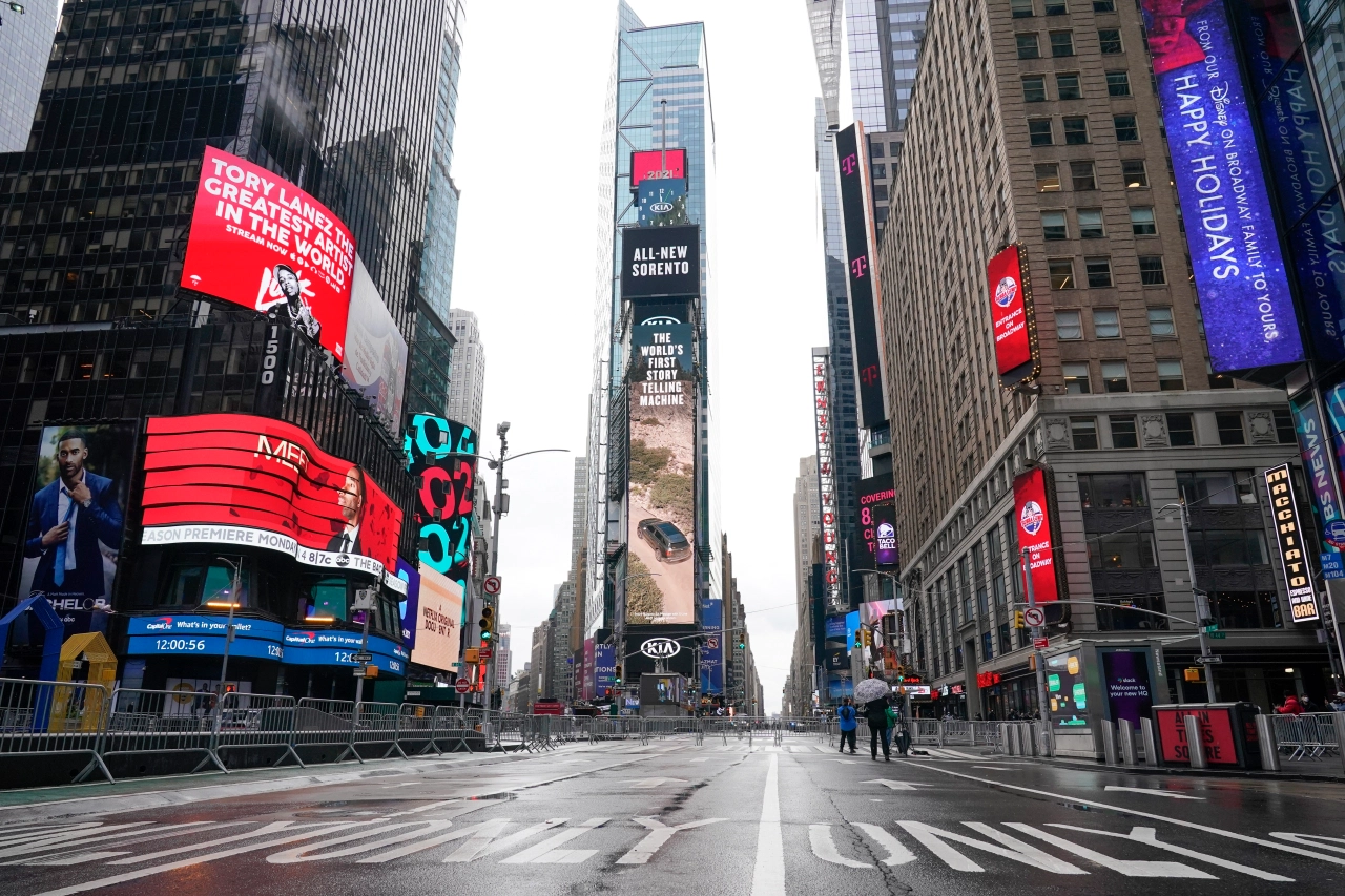 US's Times Square celebrates 2021 beginning with emptiness