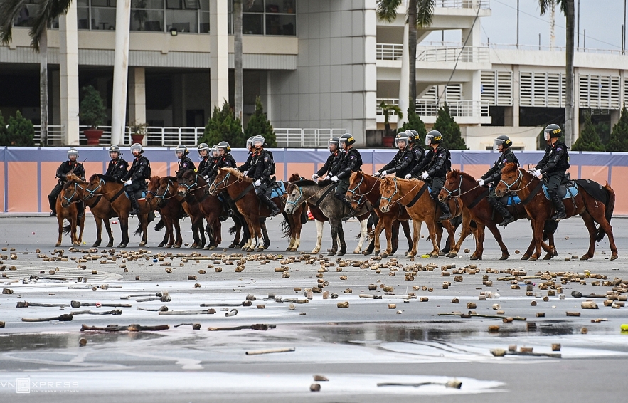 Vietnam's cavalry mobile police force first rehearses against protesters