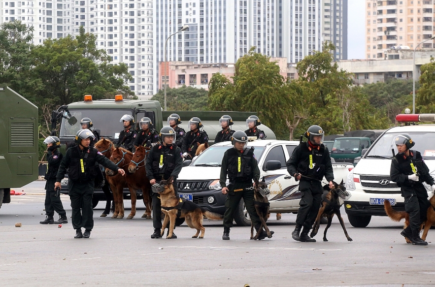 Vietnam's cavalry mobile police force first rehearses against protesters