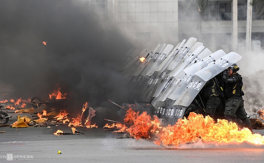 Vietnam's cavalry mobile police force first rehearses against protesters