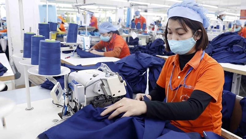 Foreign Investment Expects Vietnam's Breakthrough in 2022
