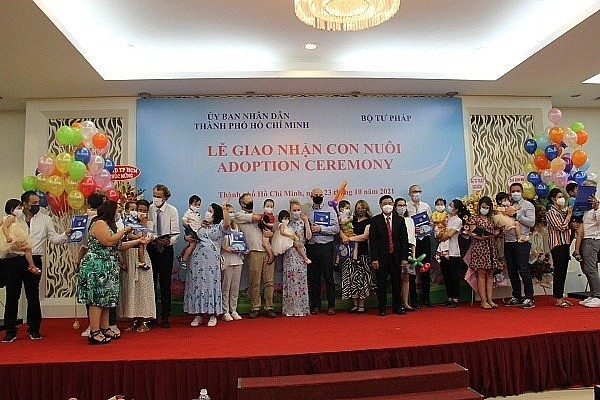 91 European Families Pick Up Adopted Children In Vietnam