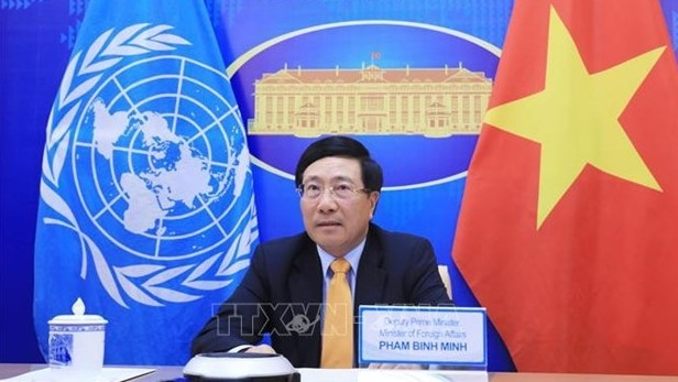 Vietnam calls for effective vaccination campaign against COVID-19 globally, Deputy PM