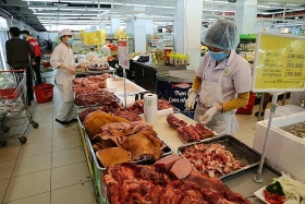 hanoi supermarkets are able to meet peoples goods demand even covid 19 cases increasing