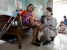 wonder women in real life landmine girls who clear vietnams underground unexploded bombs