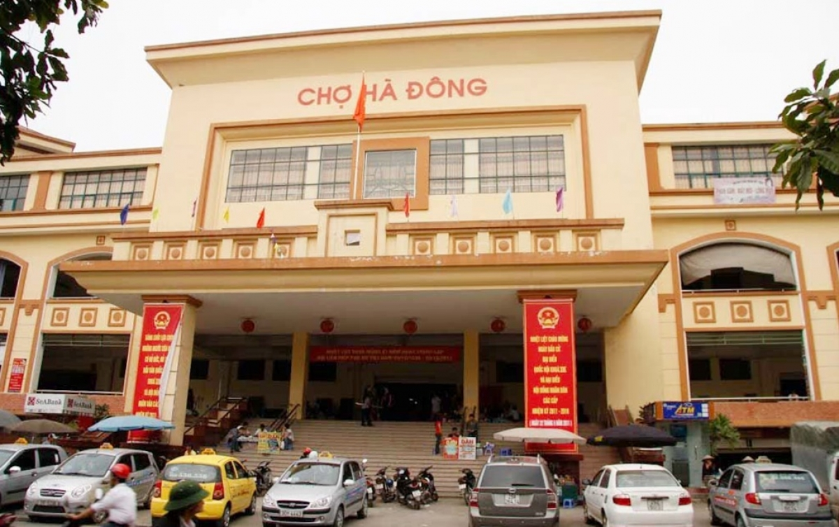 A man sells the police security kiosk at a Hanoi's market at price of VND 1.5 billion (USD 64,000)