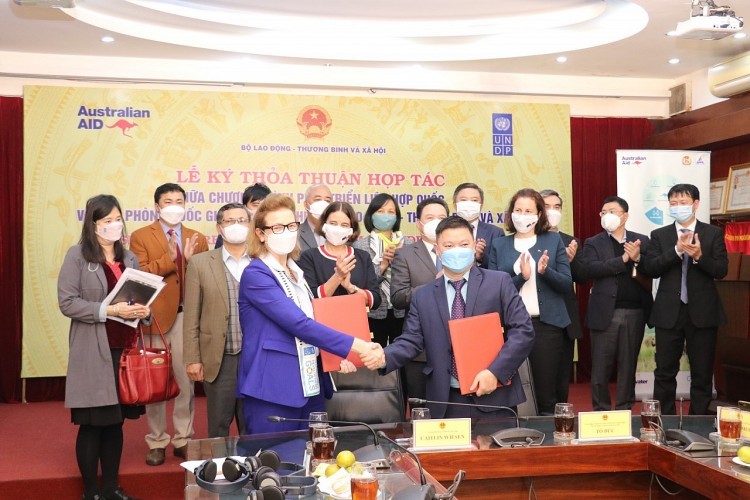 UNDP, Australia, and Viet Nam Renew Cooperation for Poverty Reduced Half by 2025