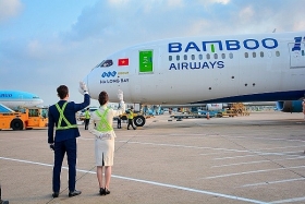 vietnam sent 220 europeans back home by bamboo airwayss boeing 787 9 dreamliner