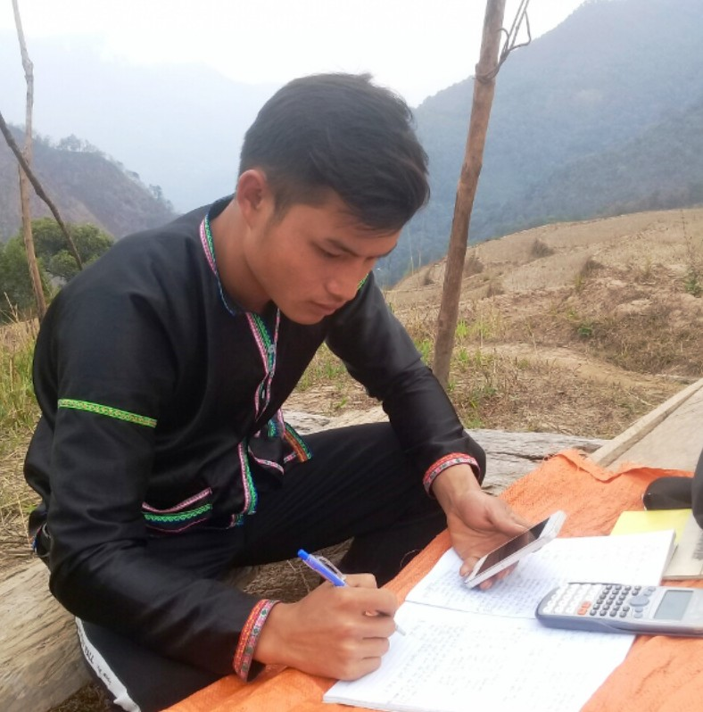 vietnam ethnic students make shacks on hills for e learning