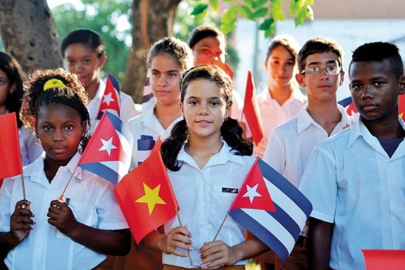 vietnam always stands by cuba