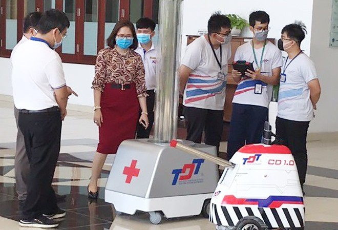 vietnam disinfection robot to aid cleaners in covid 19 outbreak