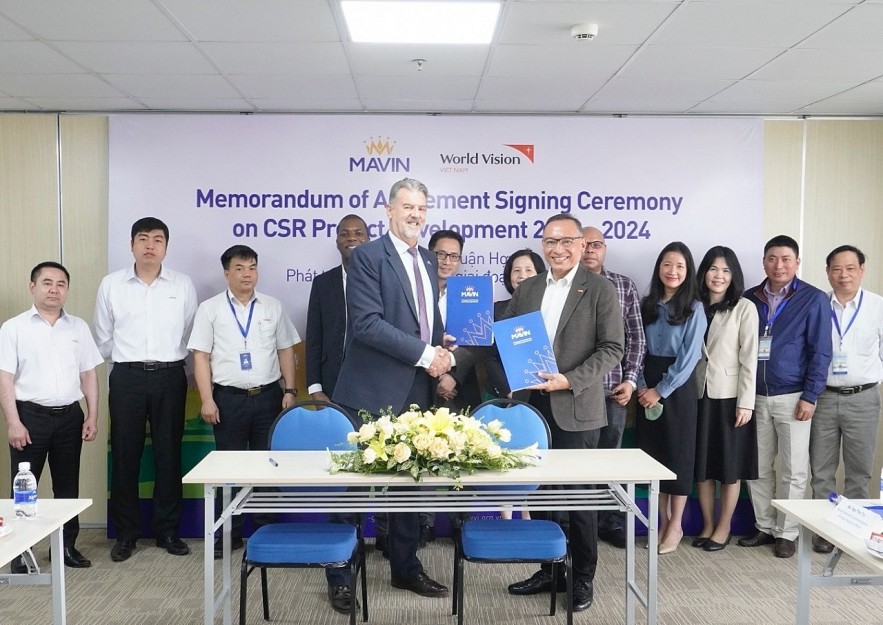 : Overview of the signing ceremony of the MoU signing ceremony between Mavin Group and World Vision Việt Nam.