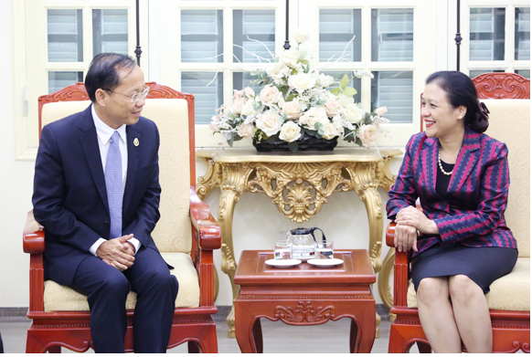 cambodian ambassador sends a congratulatory letter to the vufo president