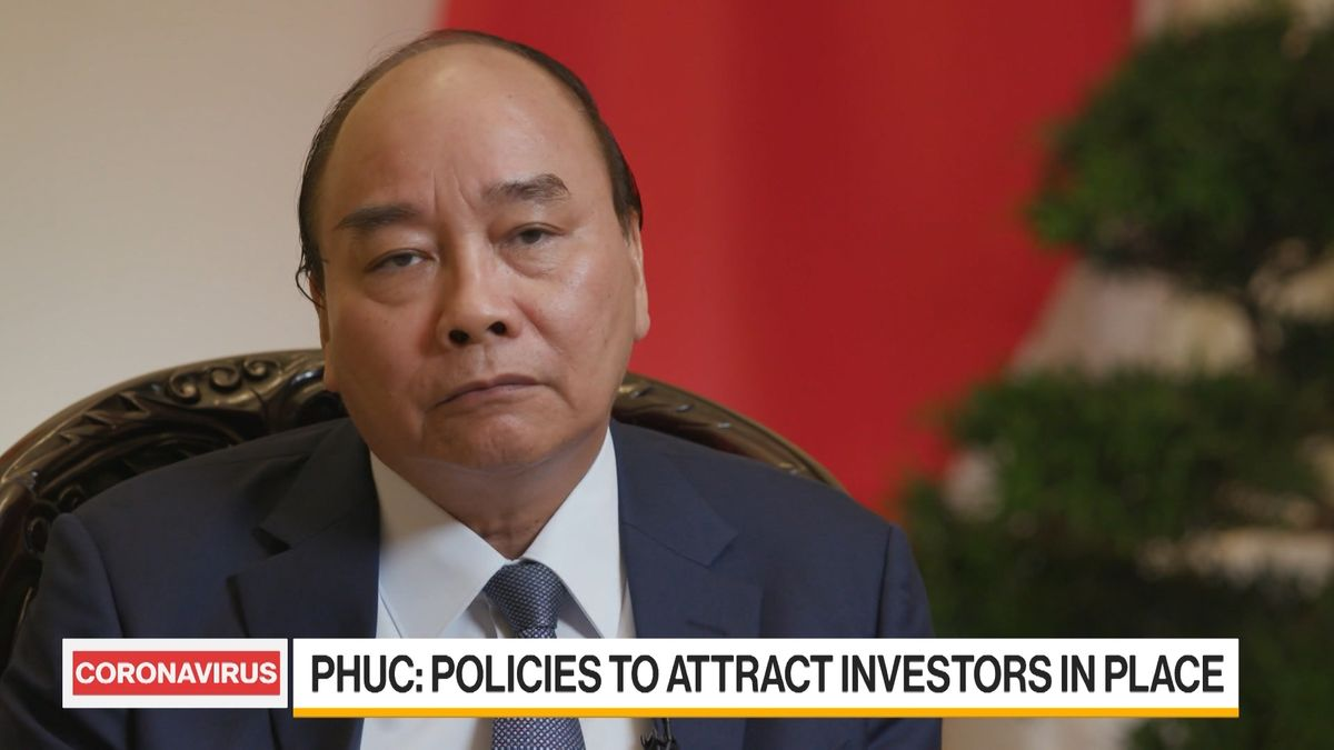 Bloomberg: Vietnam Could Sustain Growth of 4-5%, Prime Minister Says