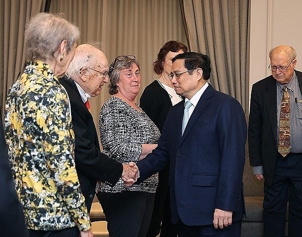 PM Pham Minh Chinh meets the American friends who support Vietnam's victims of Agent Orange/dioxin in New York on May 15. (Photo: VNA)
