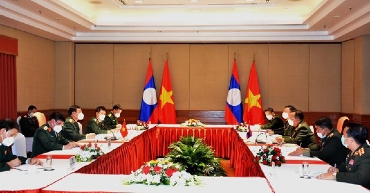 Vietnam, Laos discuss to promote mutual support and cooperation for defense