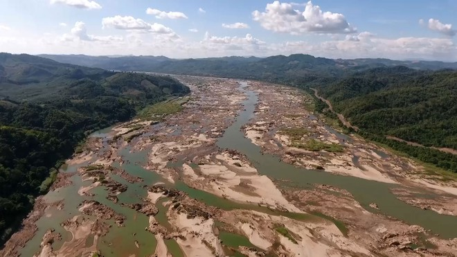 mekong river facing severe drought amidst serious flooding in china