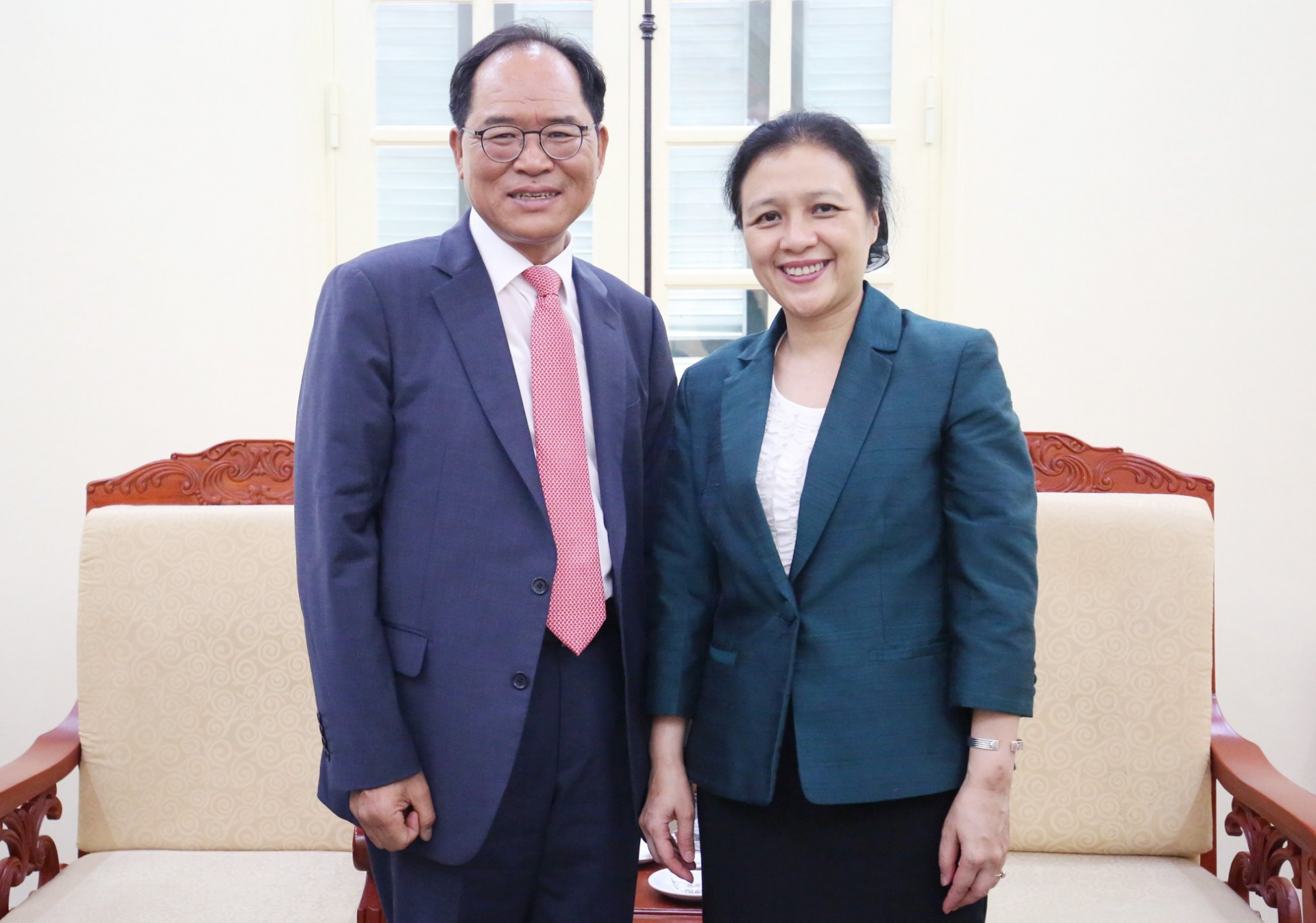 korean ambassador to vietnam paid a visit and courtesy greeting to vufo